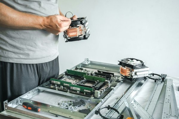 Comment configurer un système de gestion des accès basé sur les rôles pour les environnements de développement?